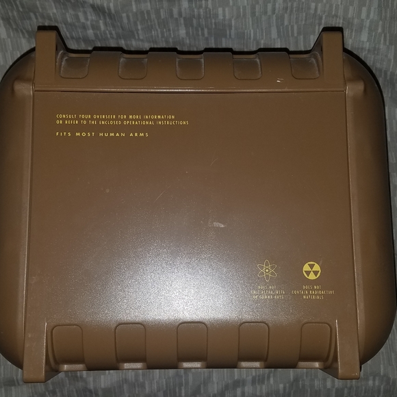 Fall Out Pip Boy - Picture 7 of 8